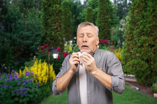 Man suffering from alleriges