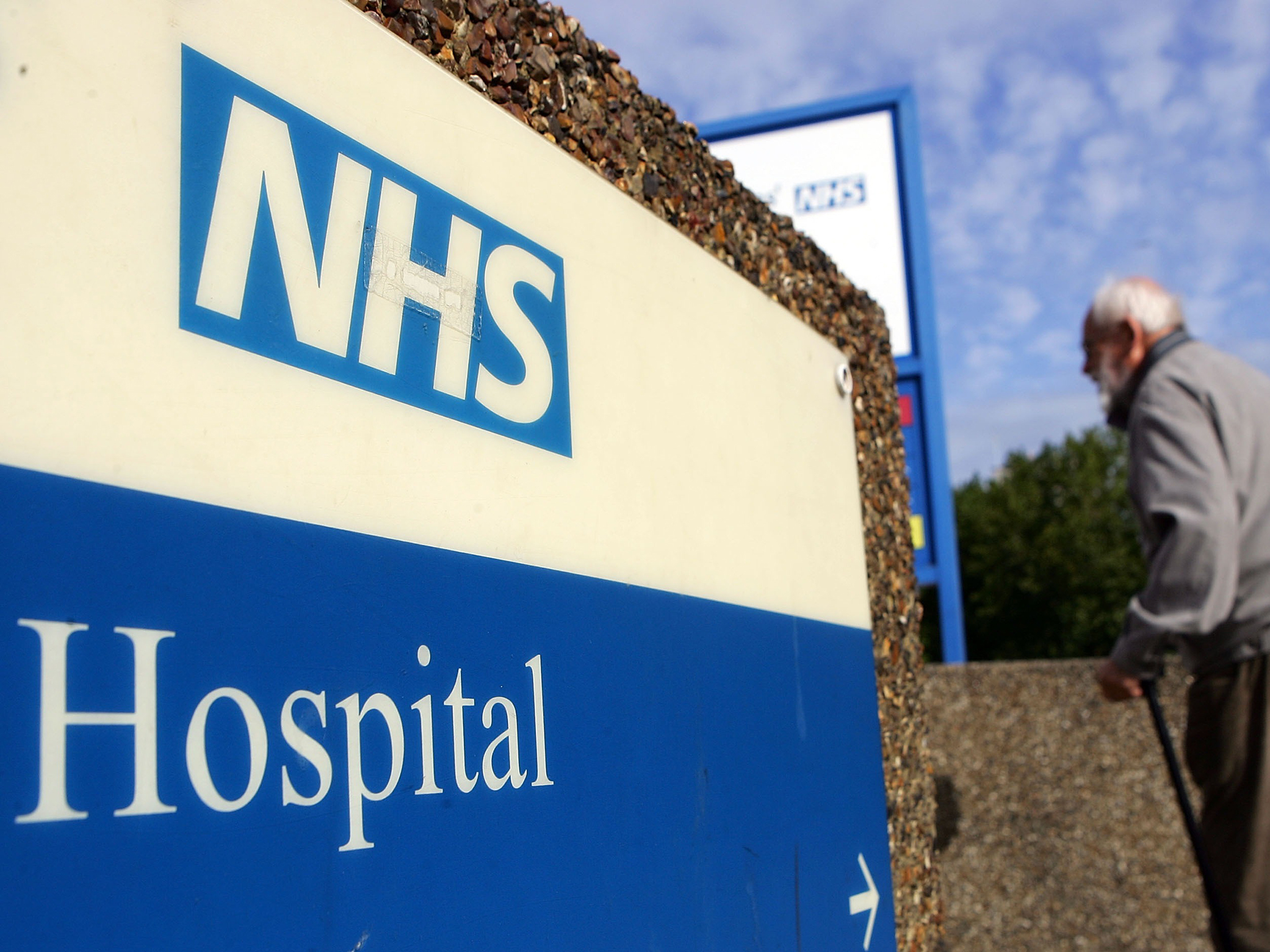 New ways developed to retain skilled NHS staff